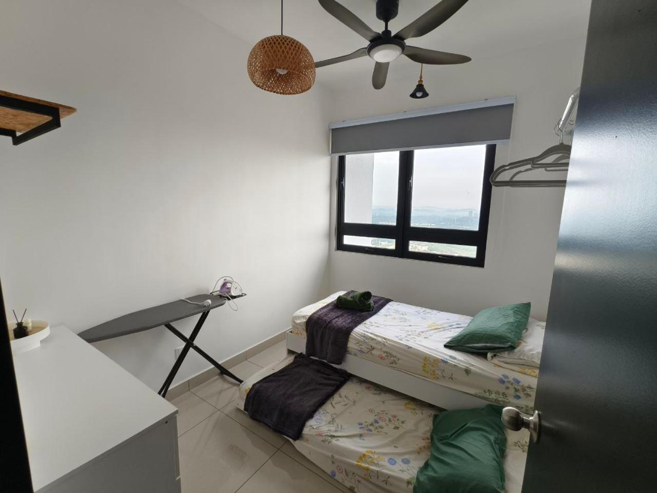 The Moon Homestay At פוטראג'איה מראה חיצוני תמונה