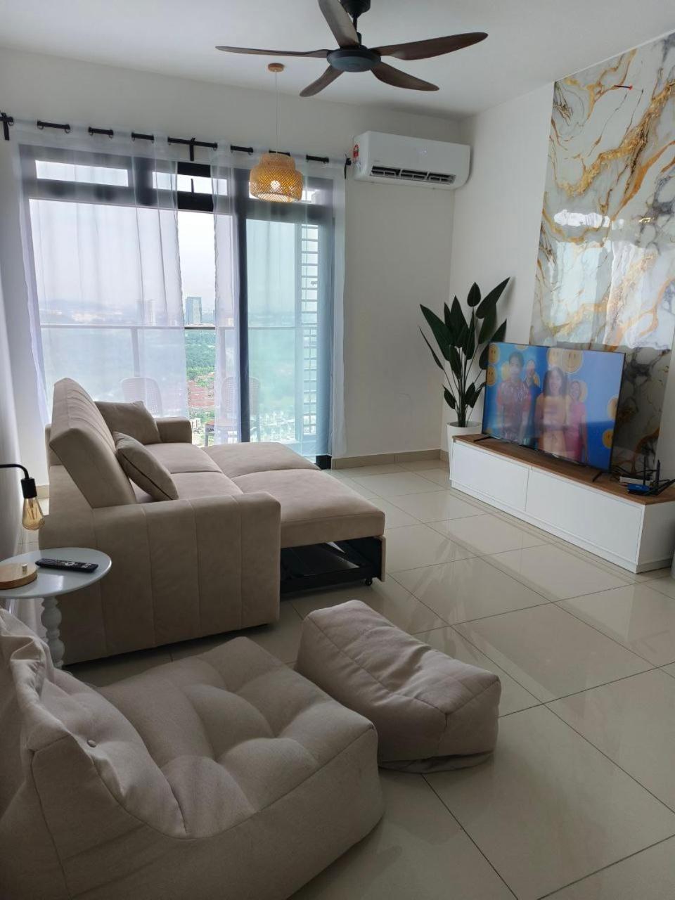 The Moon Homestay At פוטראג'איה מראה חיצוני תמונה