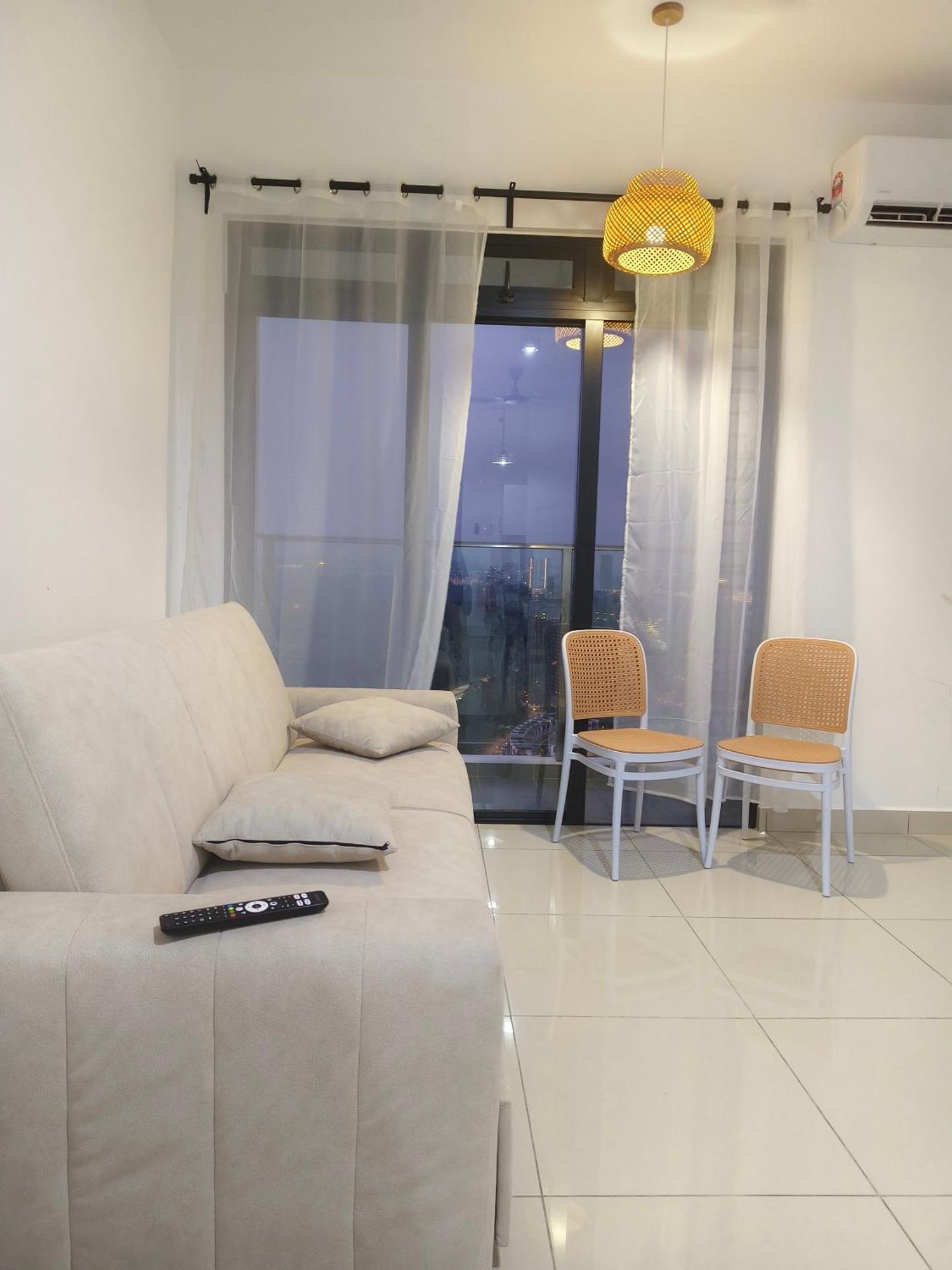 The Moon Homestay At פוטראג'איה מראה חיצוני תמונה